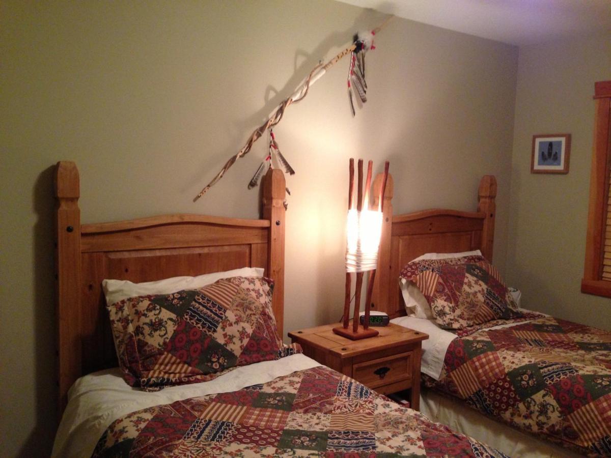 Apartment 406, Indigenous Artefacts Canmore Esterno foto